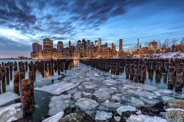 Manhattan Skyline at night New York Fotospot