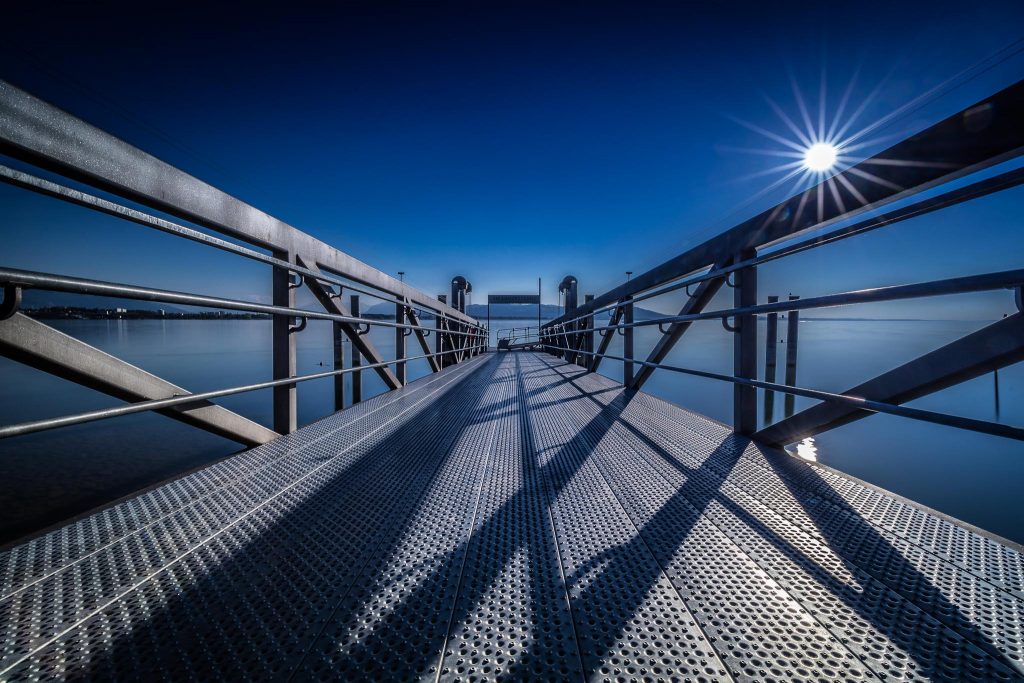 Steg am Kaisterstrand in Lochau bei Bregenz